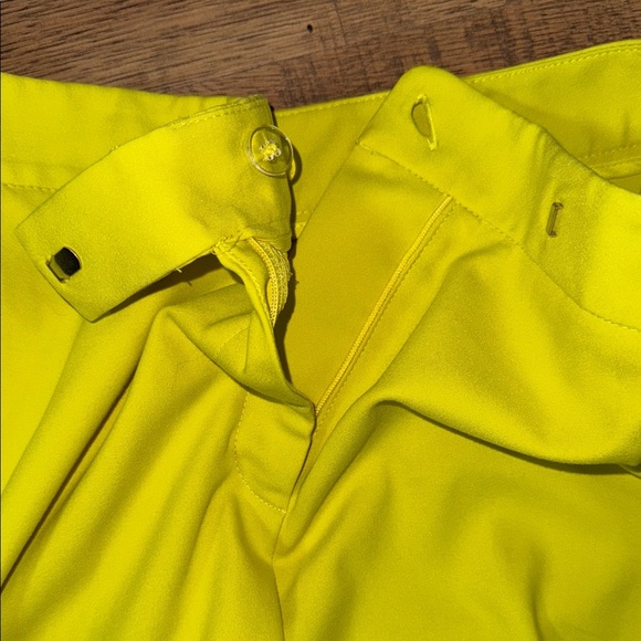 CHAUS New York. Bright Yellow Pants - Picture 11 of 11